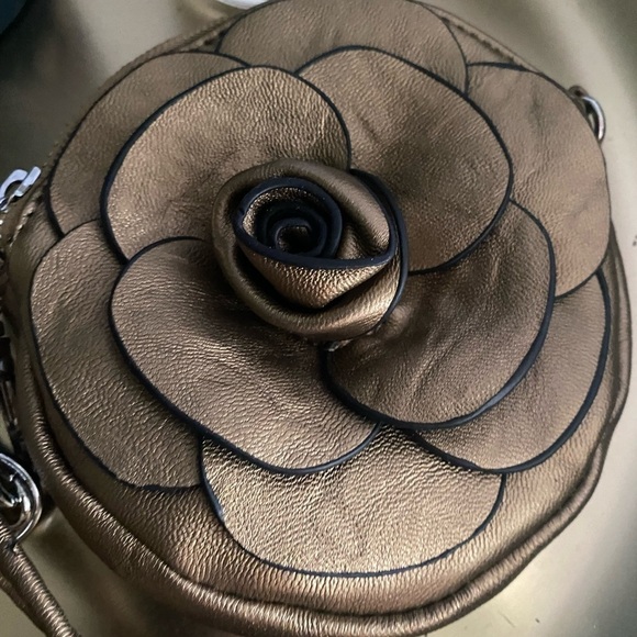 Small Camelia flower vintage purse - Picture 2 of 9